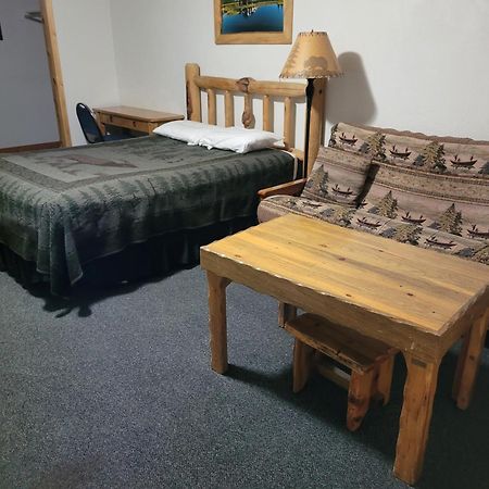 Willamette Pass Inn & Chalets Odell Lake Екстериор снимка