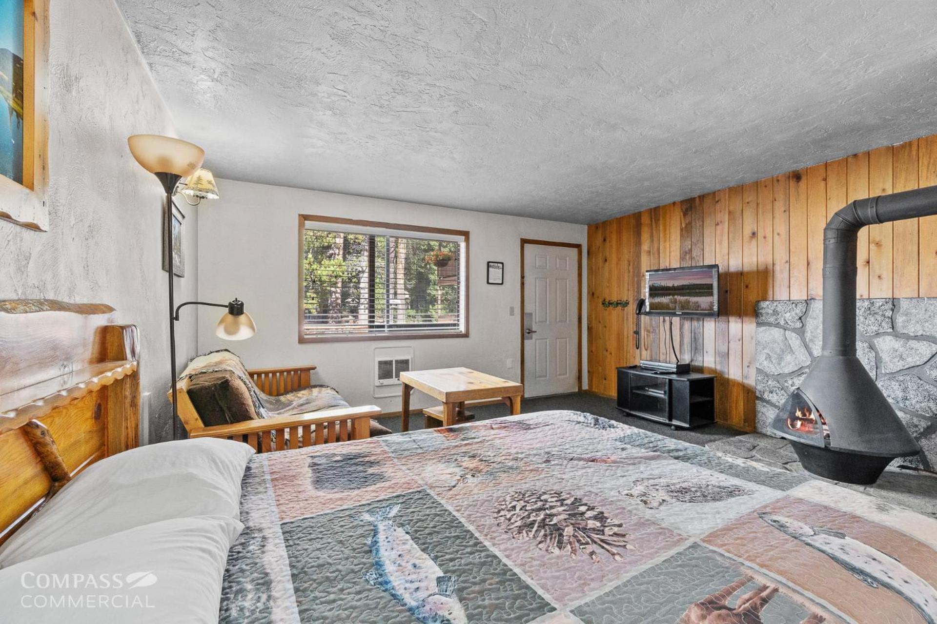 Willamette Pass Inn & Chalets Odell Lake Екстериор снимка