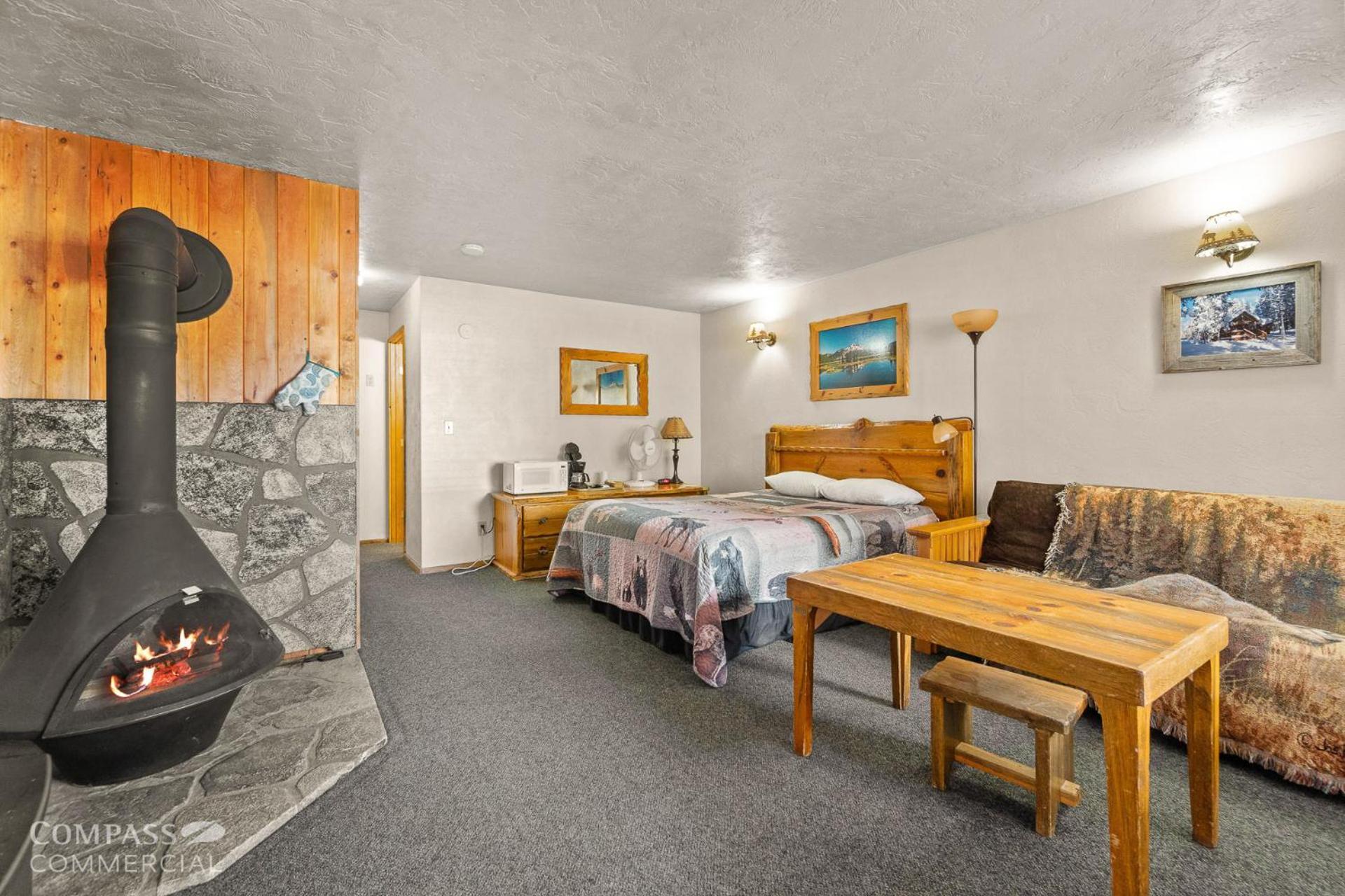 Willamette Pass Inn & Chalets Odell Lake Екстериор снимка